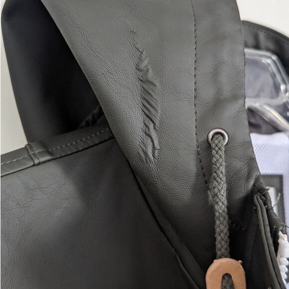 Levi's Rainy Days Rubberized Hooded Rain Jacket in Olive Green, Size Large - Picture 11 of 15